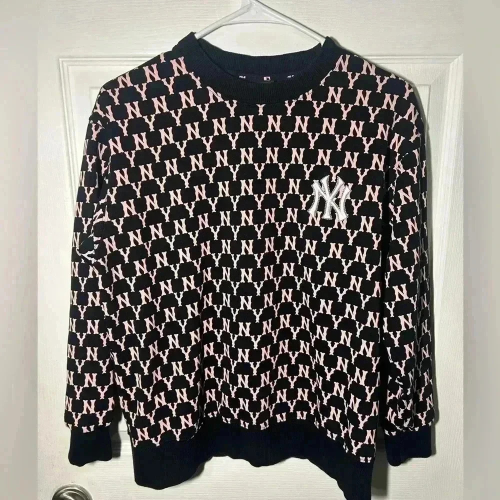 MLB New York YANKEES Monogram Embossed Sweatshirt Small Black & Pink Baseball